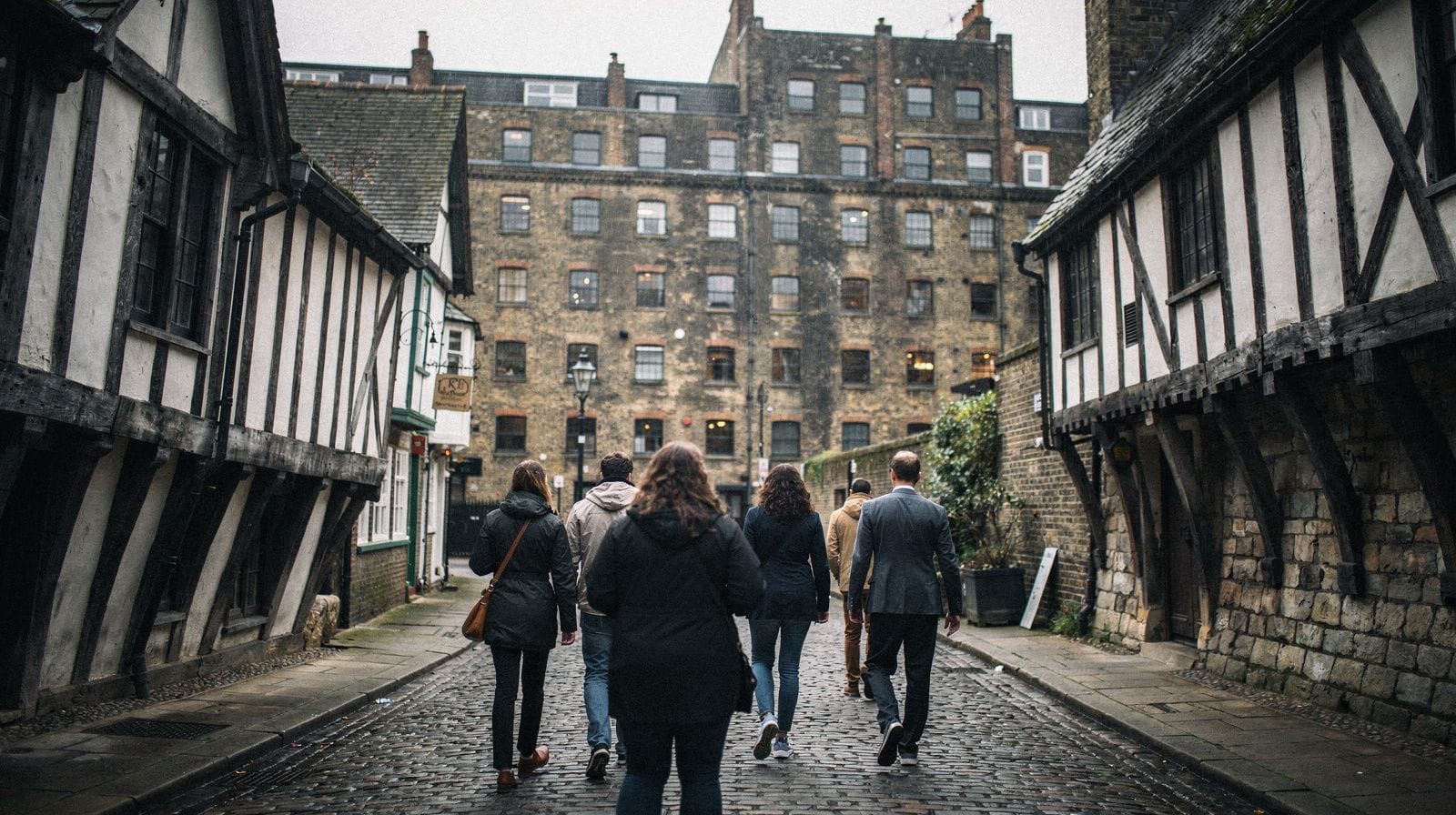 London history tours: how to trace 2,000 years without repeating the attractions list