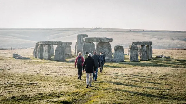 Stonehenge tours from London: what to book and skip